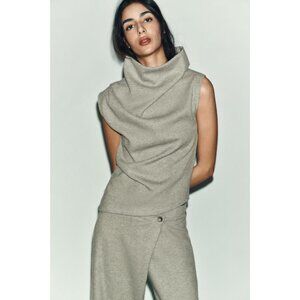 ZARA SLEEVELESS TOP